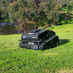 Remote Control Lawn Mower - Black Shark 800 - Robot Lawnmower - 3